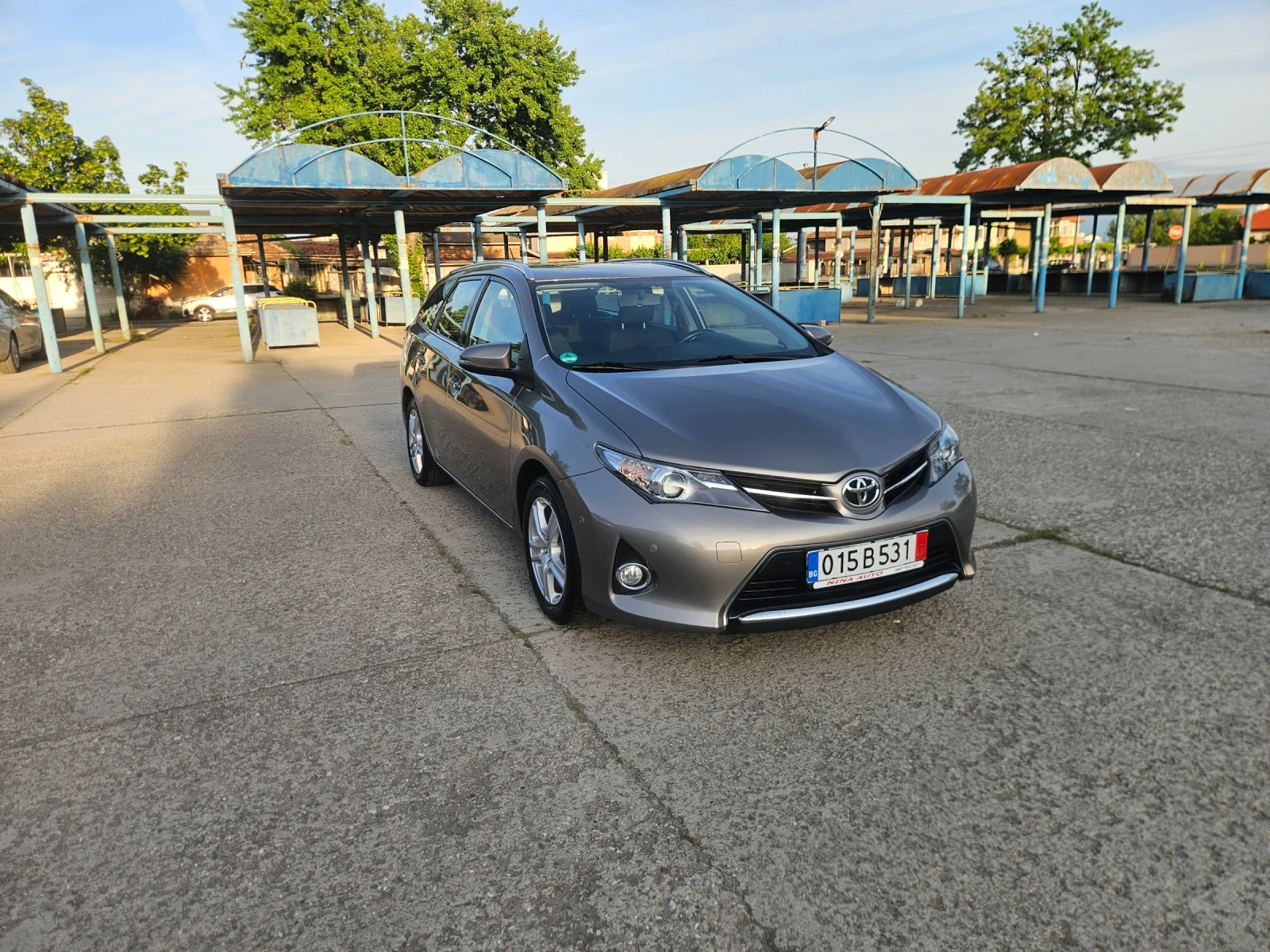 Toyota Auris 1.6, снимка 9 - Автомобили и джипове - 54671902