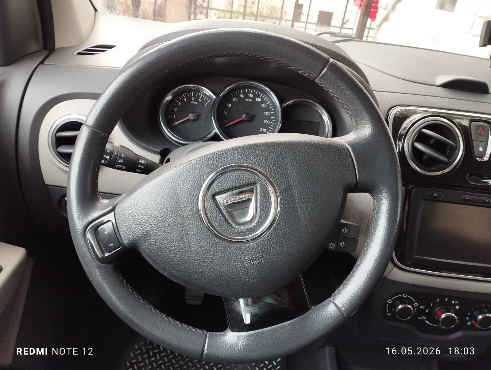 Dacia Lodgy 7 места | 1.2 TCe | 115 кс, снимка 7 - Автомобили и джипове - 54755971