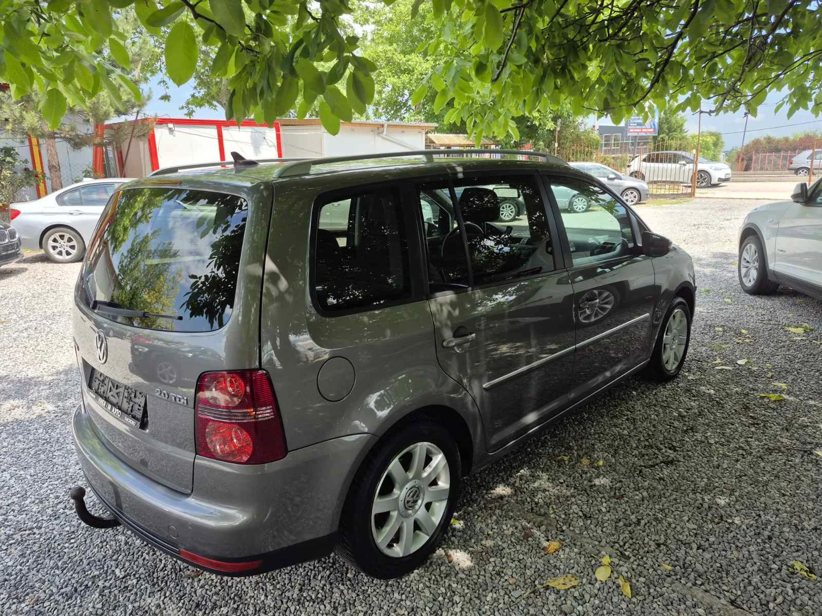 VW Touran 2.0TDI-140k.s-FULLL* * * , снимка 5 - Автомобили и джипове - 54763780