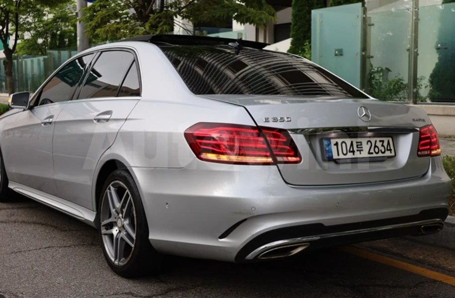 Mercedes-Benz E 350 * АВТО КРЕДИТ* ЦЕНА ДО БГ * Сервизна история * , снимка 7 - Автомобили и джипове - 55368086