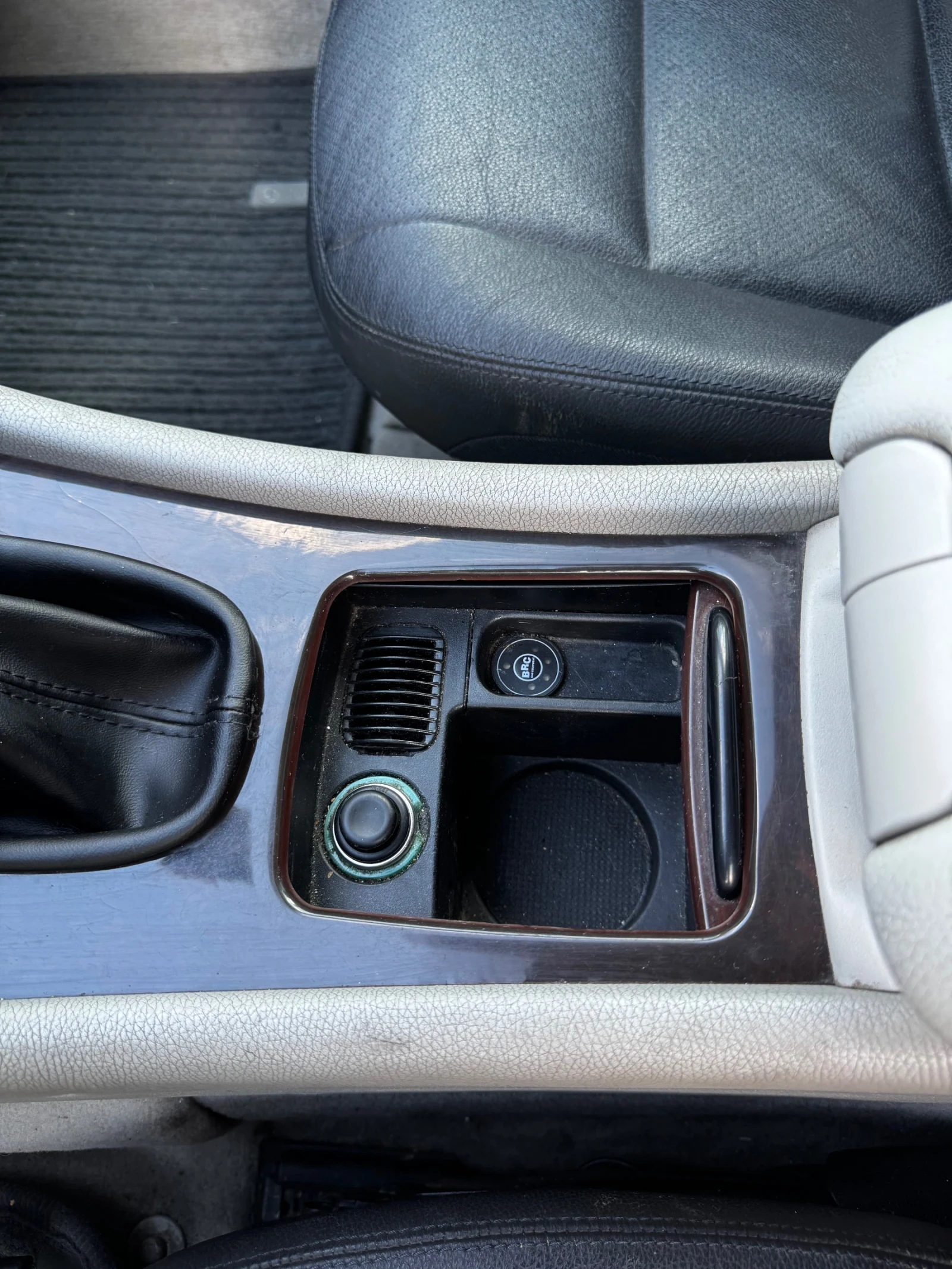 Mercedes-Benz C 200, снимка 11 - Автомобили и джипове - 56131847