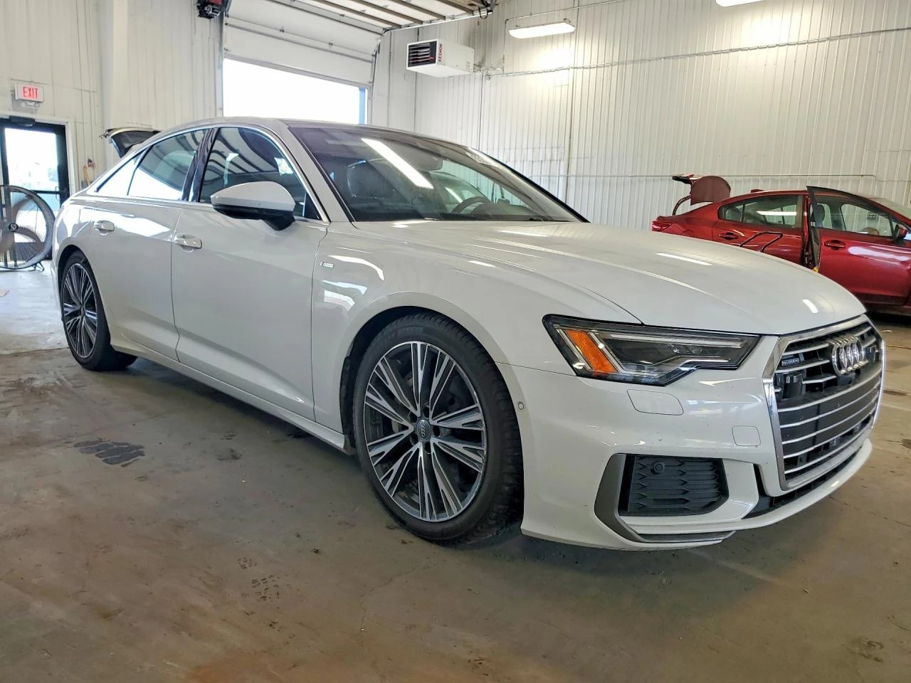 Audi A6 3.0l Premium Plus, снимка 4 - Автомобили и джипове - 56224157