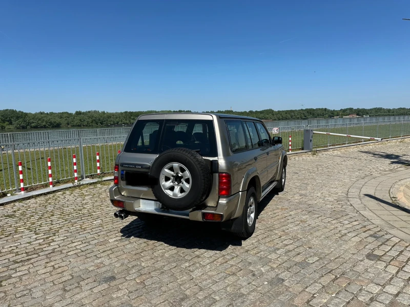Nissan Patrol, снимка 4 - Автомобили и джипове - 50814380