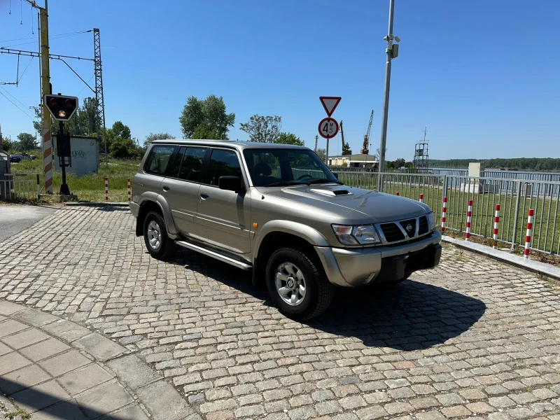 Nissan Patrol, снимка 7 - Автомобили и джипове - 50814380