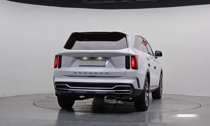 Kia Sorento Diesel 2.2 2WD Trendy * НАЙ-ДОБРА ЦЕНА В БЪЛГАРИЯ*, снимка 4 - Автомобили и джипове - 52108133