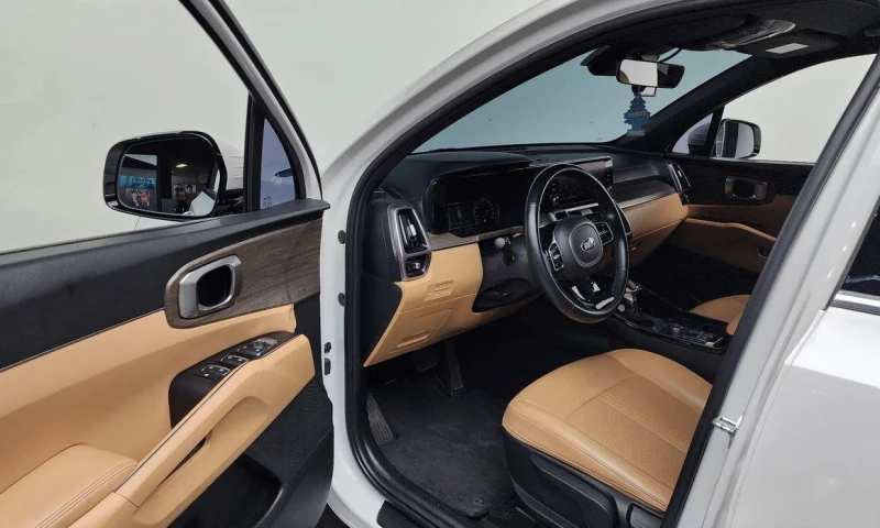 Kia Sorento Diesel 2.2 2WD Trendy * НАЙ-ДОБРА ЦЕНА В БЪЛГАРИЯ*, снимка 10 - Автомобили и джипове - 52108133