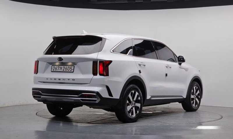 Kia Sorento Diesel 2.2 2WD Trendy * НАЙ-ДОБРА ЦЕНА В БЪЛГАРИЯ*, снимка 2 - Автомобили и джипове - 52108133