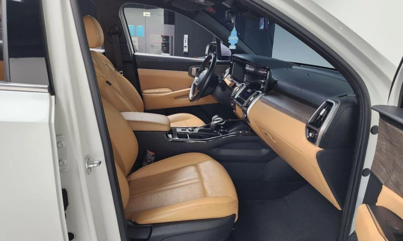 Kia Sorento Diesel 2.2 2WD Trendy * НАЙ-ДОБРА ЦЕНА В БЪЛГАРИЯ*, снимка 11 - Автомобили и джипове - 52108133