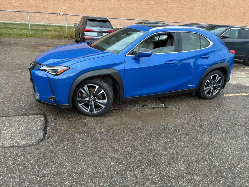 Lexus UX 250h * CARFAX * БЕЗ ПЪРВОНАЧАЛНА ВНОСКА, снимка 4 - Автомобили и джипове - 52802639