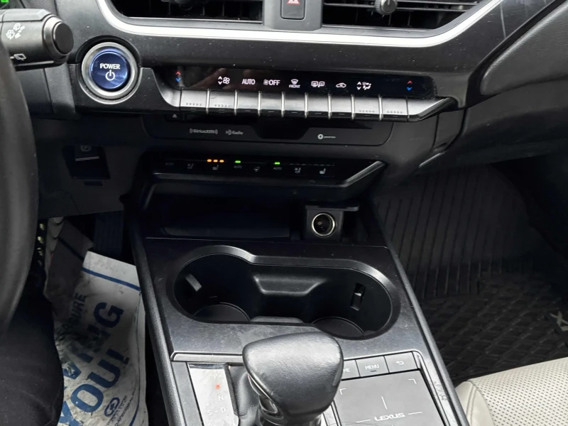 Lexus UX 250h * CARFAX * БЕЗ ПЪРВОНАЧАЛНА ВНОСКА, снимка 9 - Автомобили и джипове - 52802639