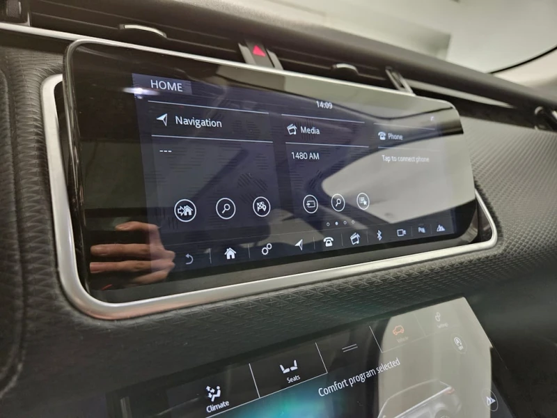 Land Rover Range Rover Velar * R DYNAMIC SE * CARFAX * ЦЕНА ДО БГ, снимка 13 - Автомобили и джипове - 53340752