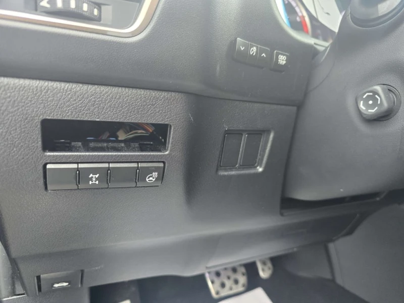 Lexus NX 200t HEATED & COOLING| SUNROOF SEATS| , снимка 17 - Автомобили и джипове - 53355533