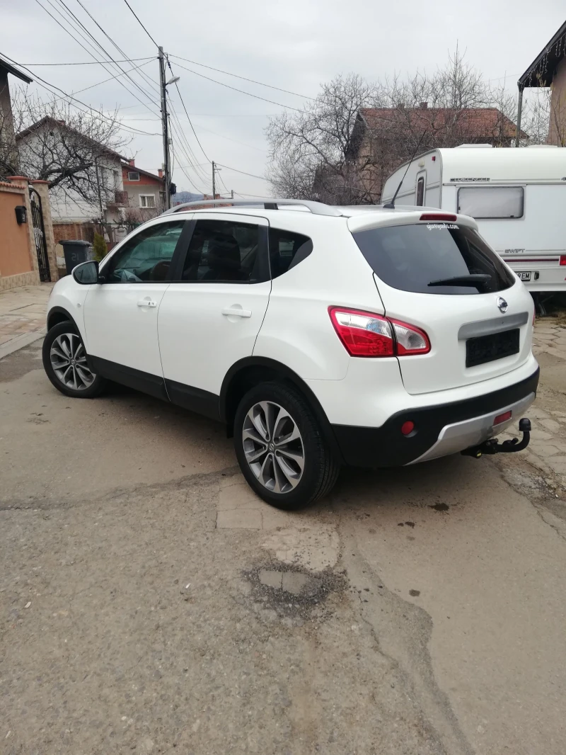 Nissan Qashqai 2.0CDTI 150к.с УНИКАТ, КОЖА, ПАНОРАМА, КАМЕРА , снимка 6 - Автомобили и джипове - 53477887