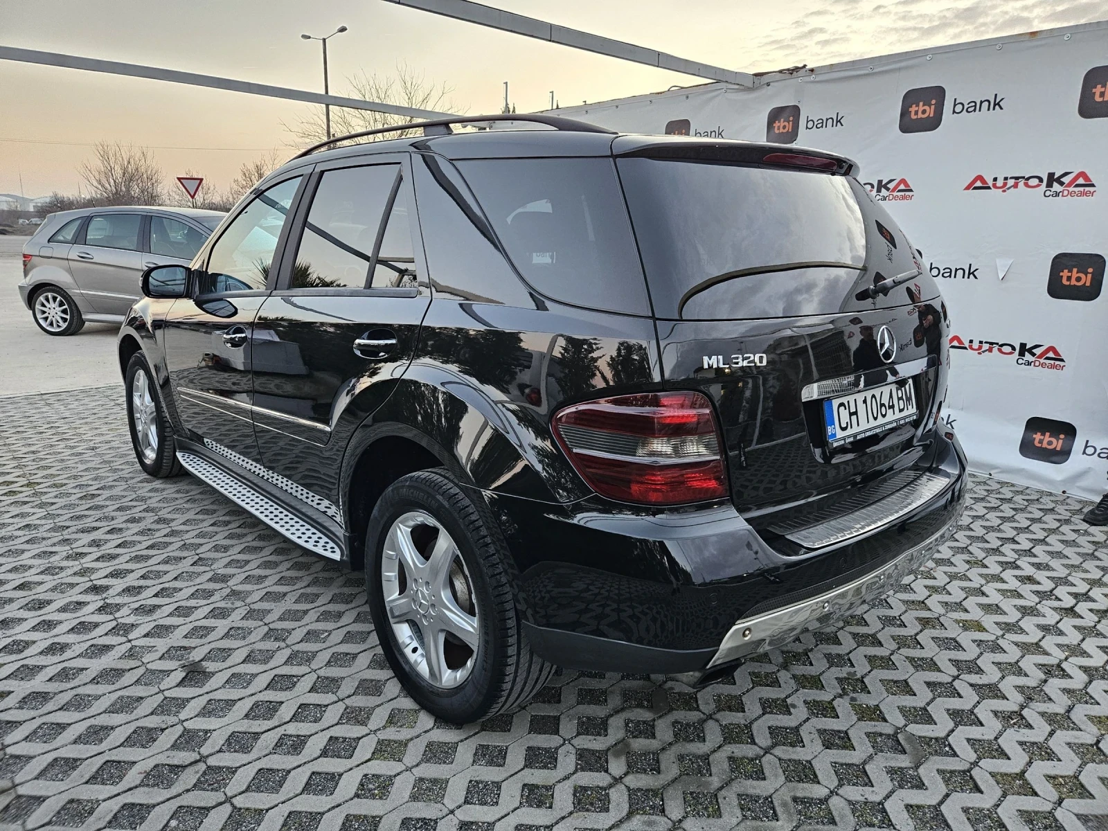 Mercedes-Benz ML 320 3.0CDI-224кс= 4х4= ШИБЕДАХ= ПОДГРЕВ= AIR - изображение 5