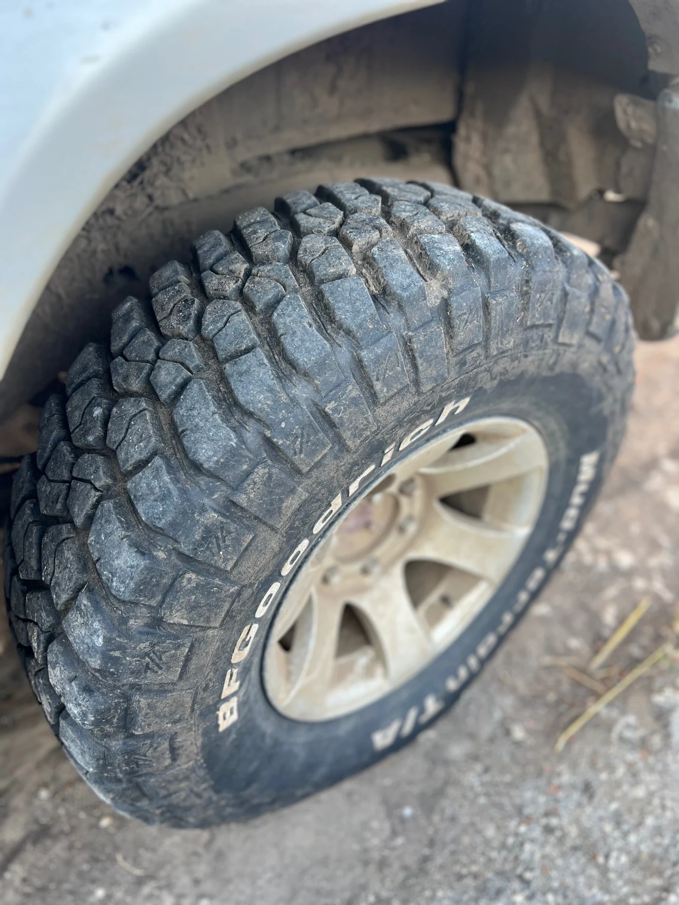 Mitsubishi Pajero 2.5 - изображение 10