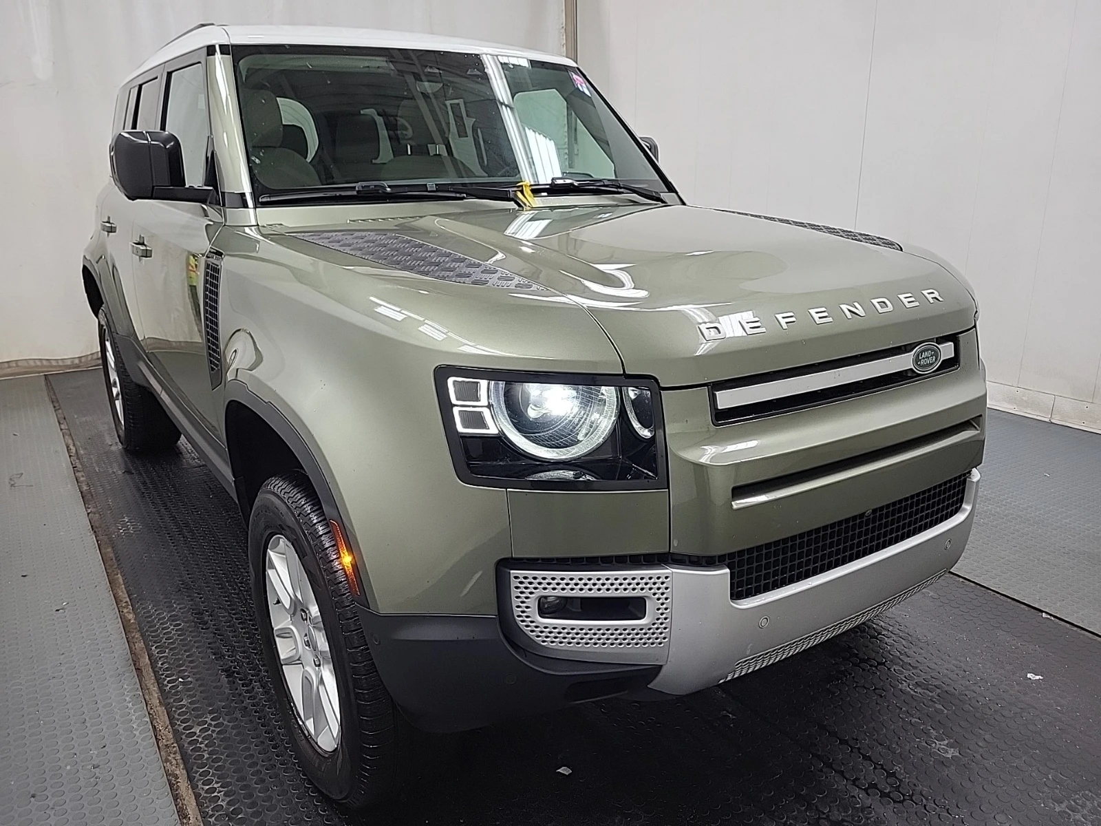 Land Rover Defender 110 S AWD - изображение 3