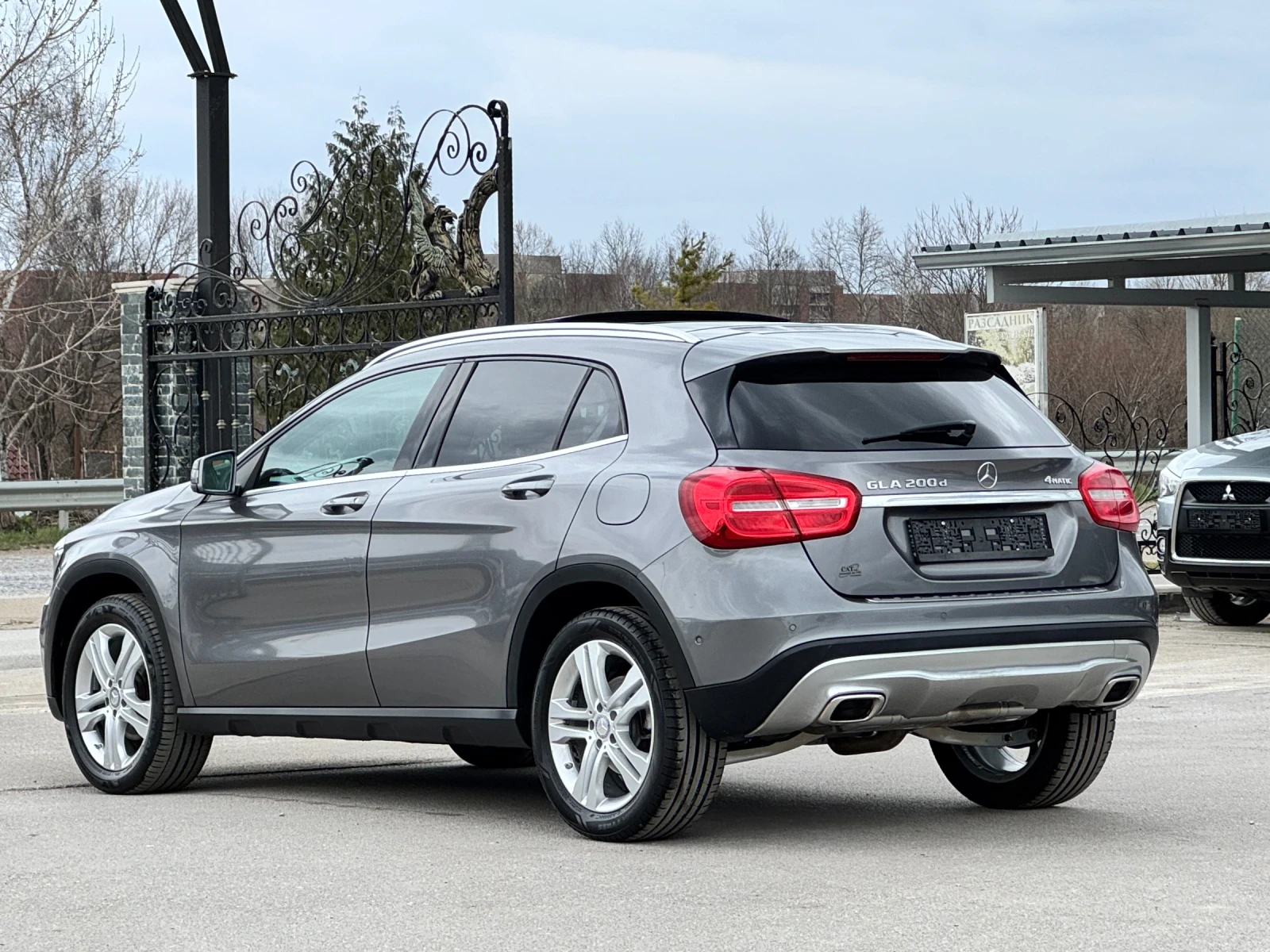 Mercedes-Benz GLA 200 2.0D 4Matic ПАНОРАМА АВТОМАТ, снимка 5 - Автомобили и джипове - 53913259