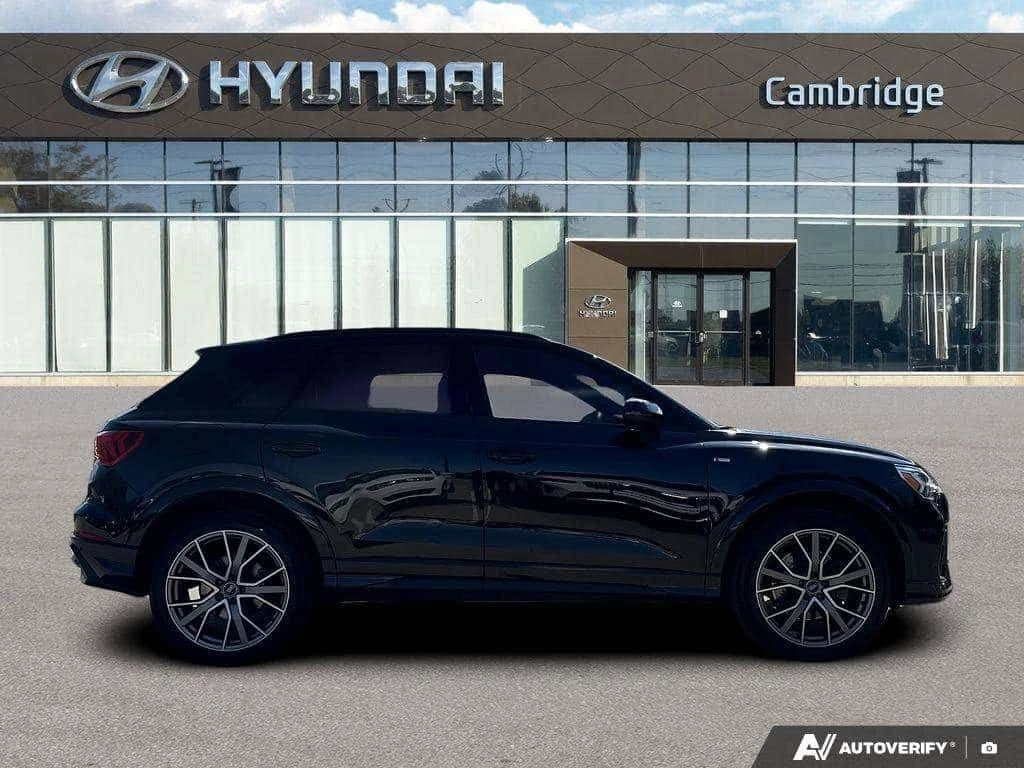 Audi Q3 S Line quattro Premium Plus  CARFAX, снимка 6 - Автомобили и джипове - 53985334