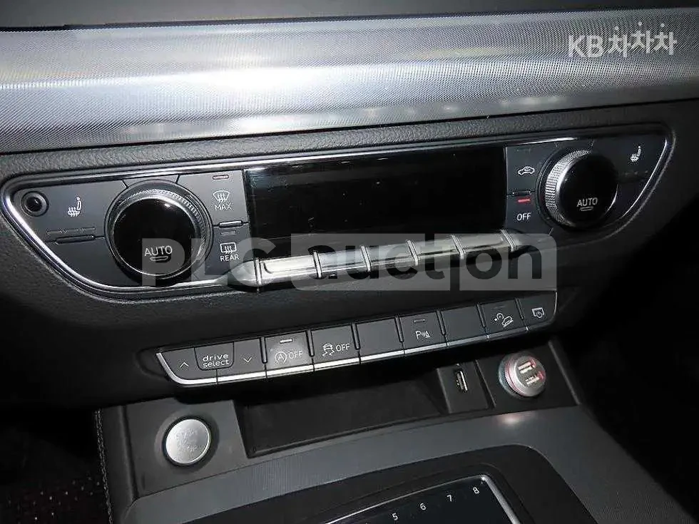 Audi Q5 40TDI QUATTRO| CAM| HUD| PANO| ВКЛ.ТЕХНОТЕСТ, снимка 12 - Автомобили и джипове - 54595996