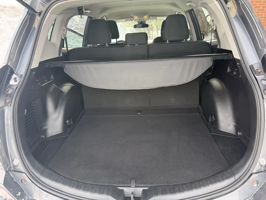 Toyota Rav4 LE AWD, снимка 7 - Автомобили и джипове - 54711669