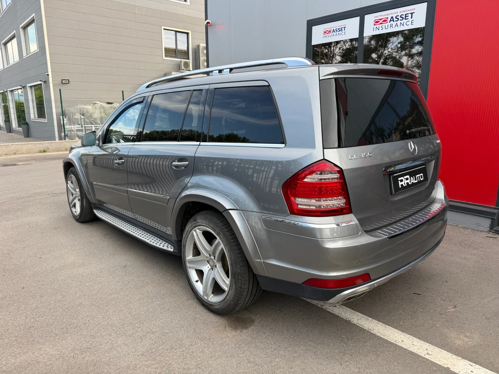 Mercedes-Benz GL 350 AMG GRAND EDITION, снимка 2 - Автомобили и джипове - 54899092