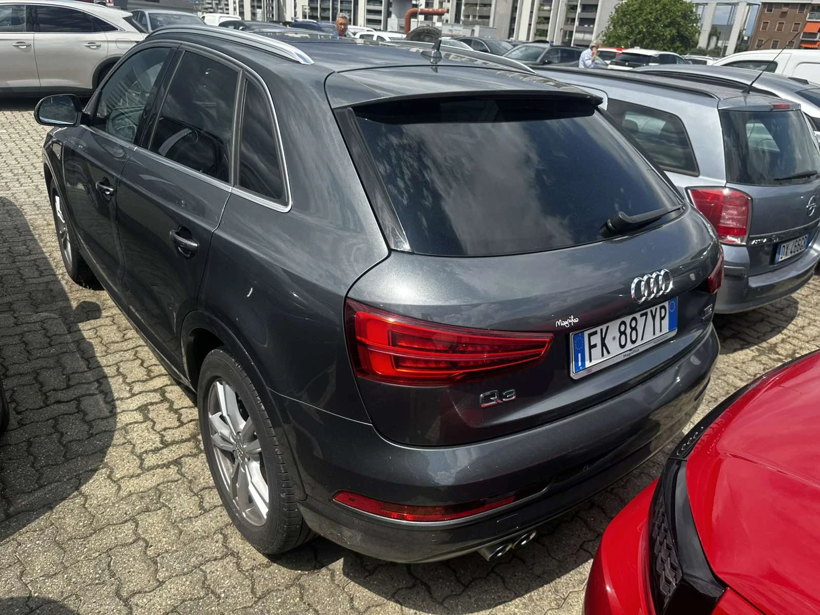 Audi Q3 2.0TDI S-line Quattro, снимка 6 - Автомобили и джипове - 55376738