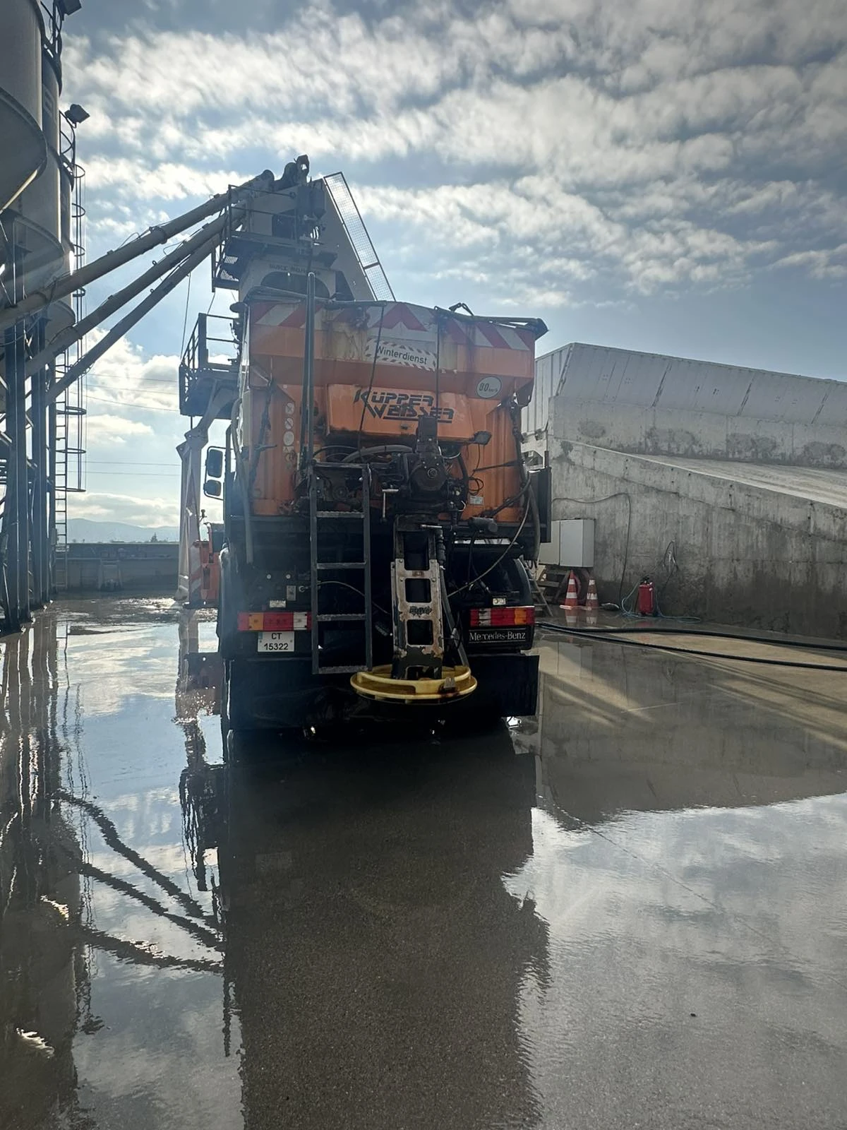 Mercedes-Benz UNIMOG U 500 - изображение 8