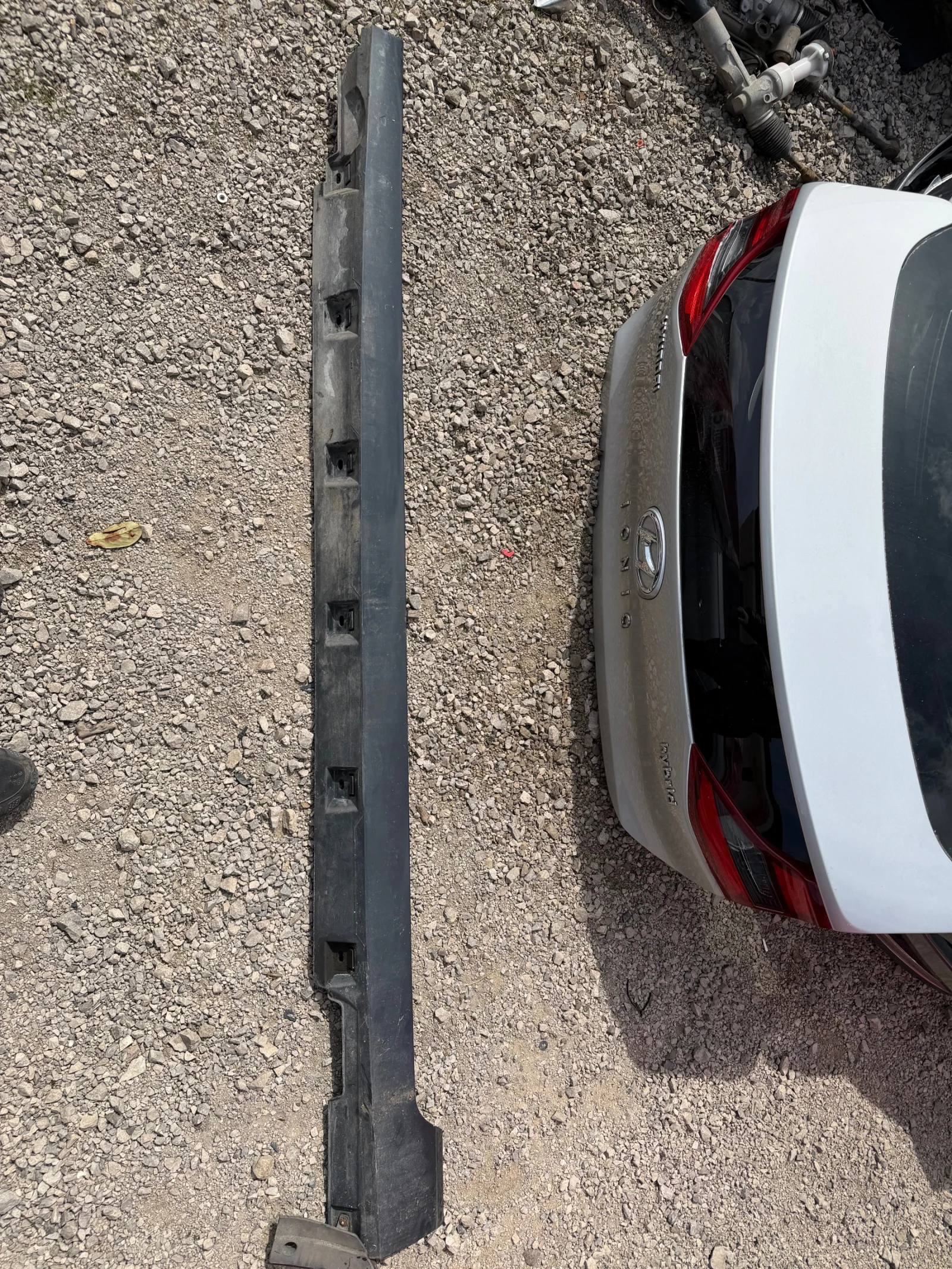 Vw Passat SW 2016г ляв декоративен праг 3G0.853.857, снимка 2 - Части - 53990143