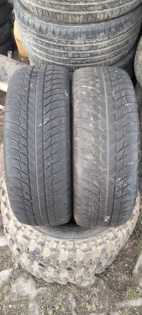 Гуми Зимни 205/60R16, снимка 1 - Гуми и джанти - 48836904