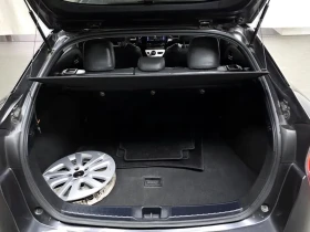 Toyota Prius 1.8 Хибрид, снимка 11