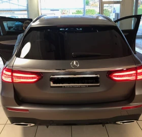 Mercedes-Benz E 220 4MATIC T-Modell , снимка 9