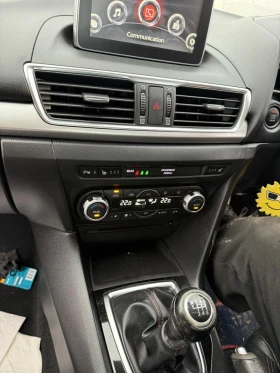 Mazda 3 2.2d, снимка 13