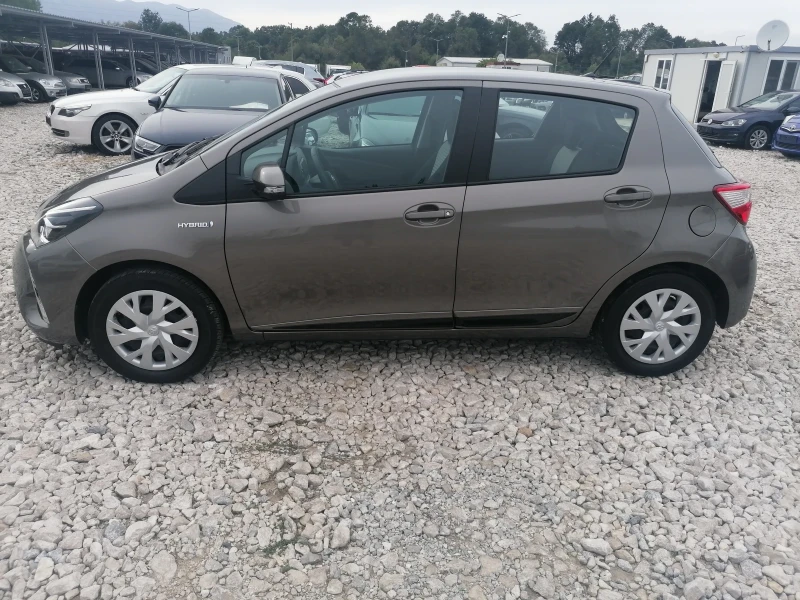 Toyota Yaris HYBRID, снимка 3 - Автомобили и джипове - 47282081