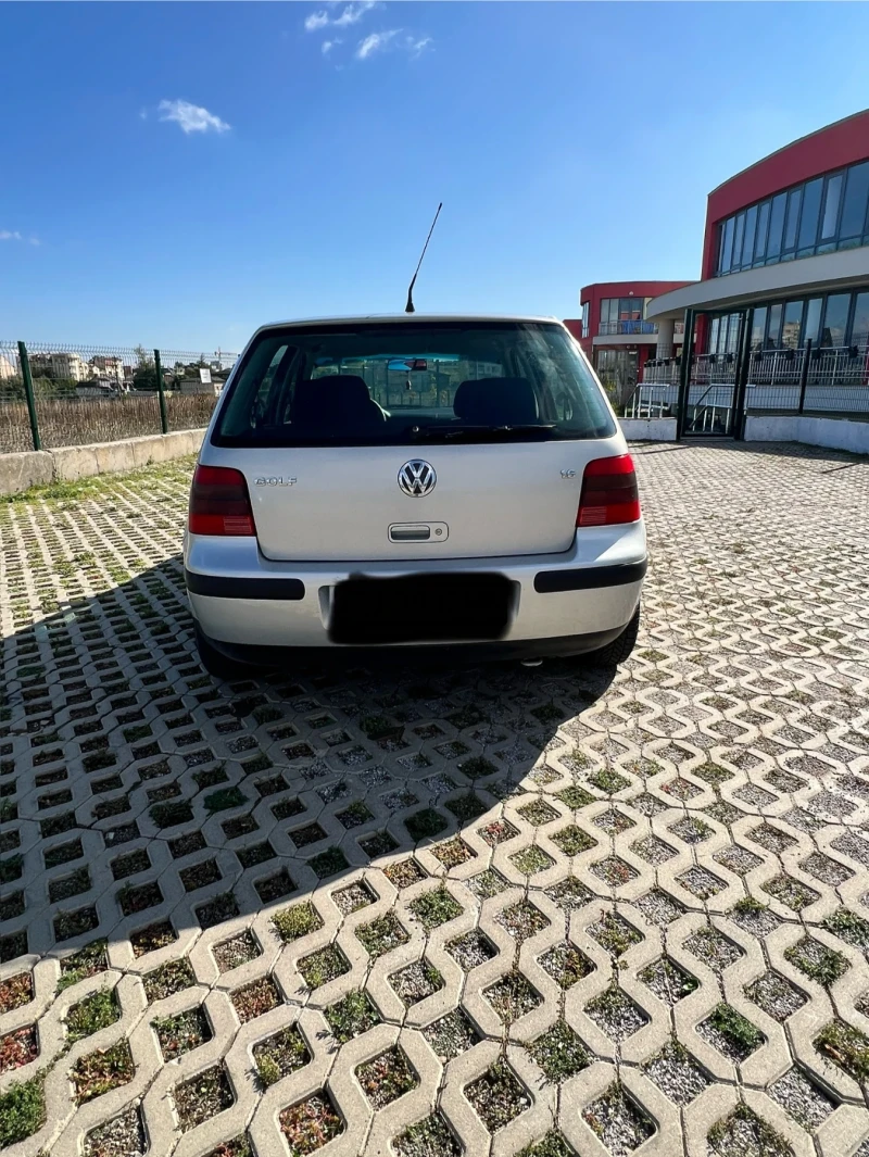 VW Golf 1.6, снимка 6 - Автомобили и джипове - 47494114