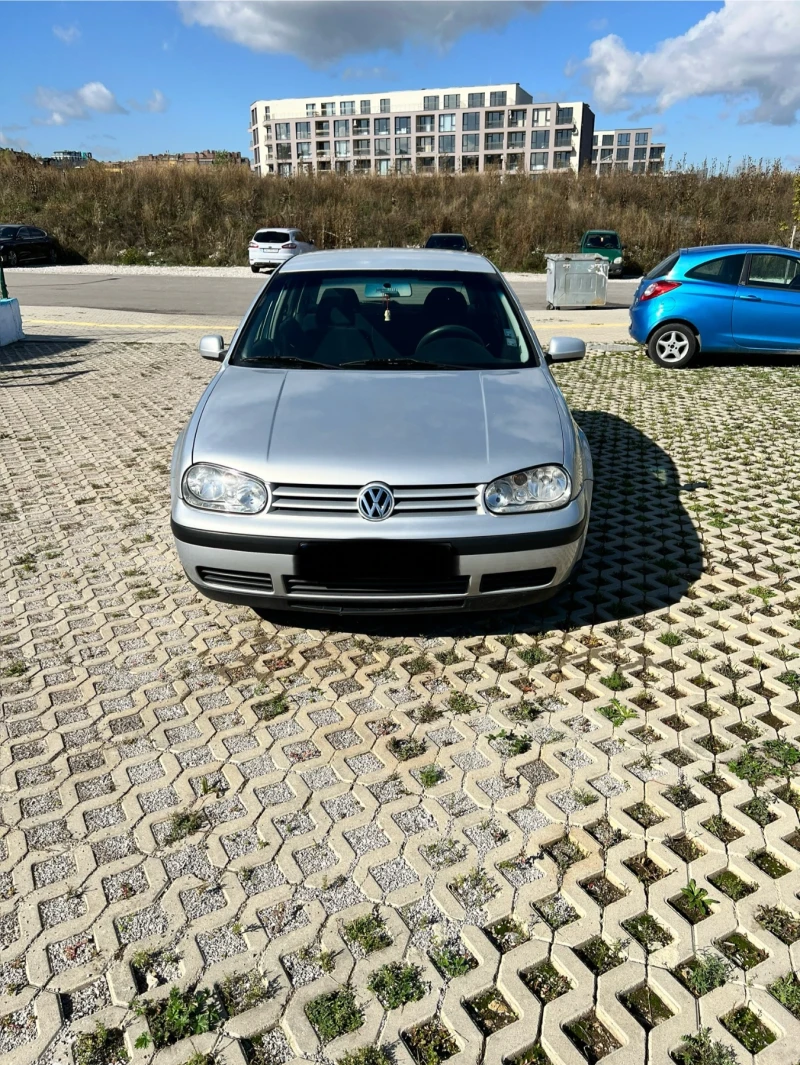 VW Golf 1.6, снимка 1 - Автомобили и джипове - 47494114