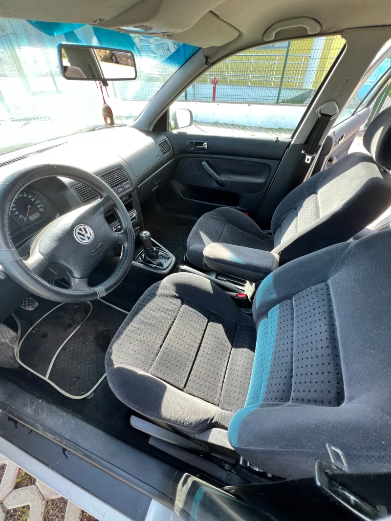 VW Golf 1.6, снимка 11 - Автомобили и джипове - 47494114