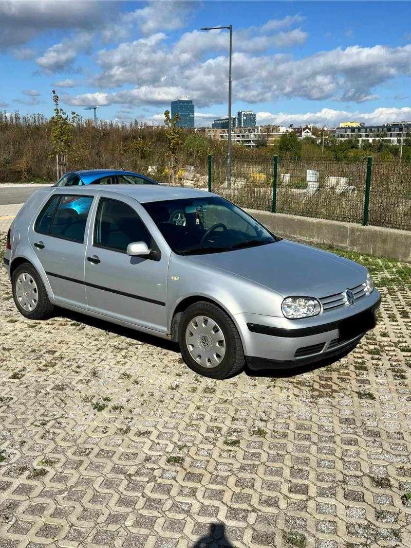 VW Golf 1.6, снимка 3 - Автомобили и джипове - 47494114