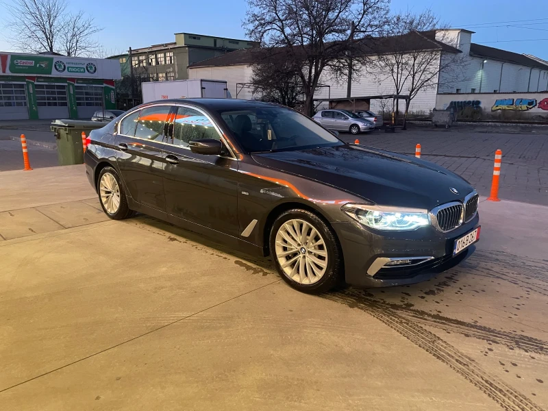 BMW 530 Luxury XDRIVE, снимка 15 - Автомобили и джипове - 48386996