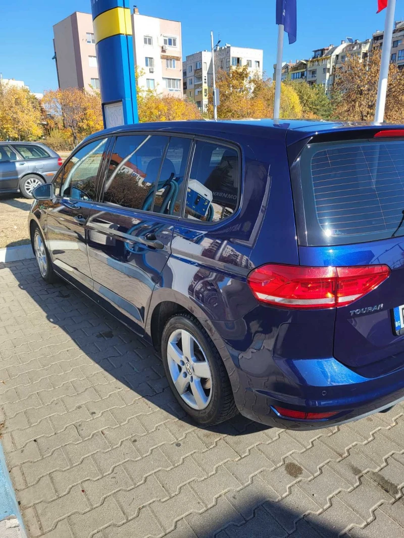 VW Touran, снимка 5 - Автомобили и джипове - 48680596