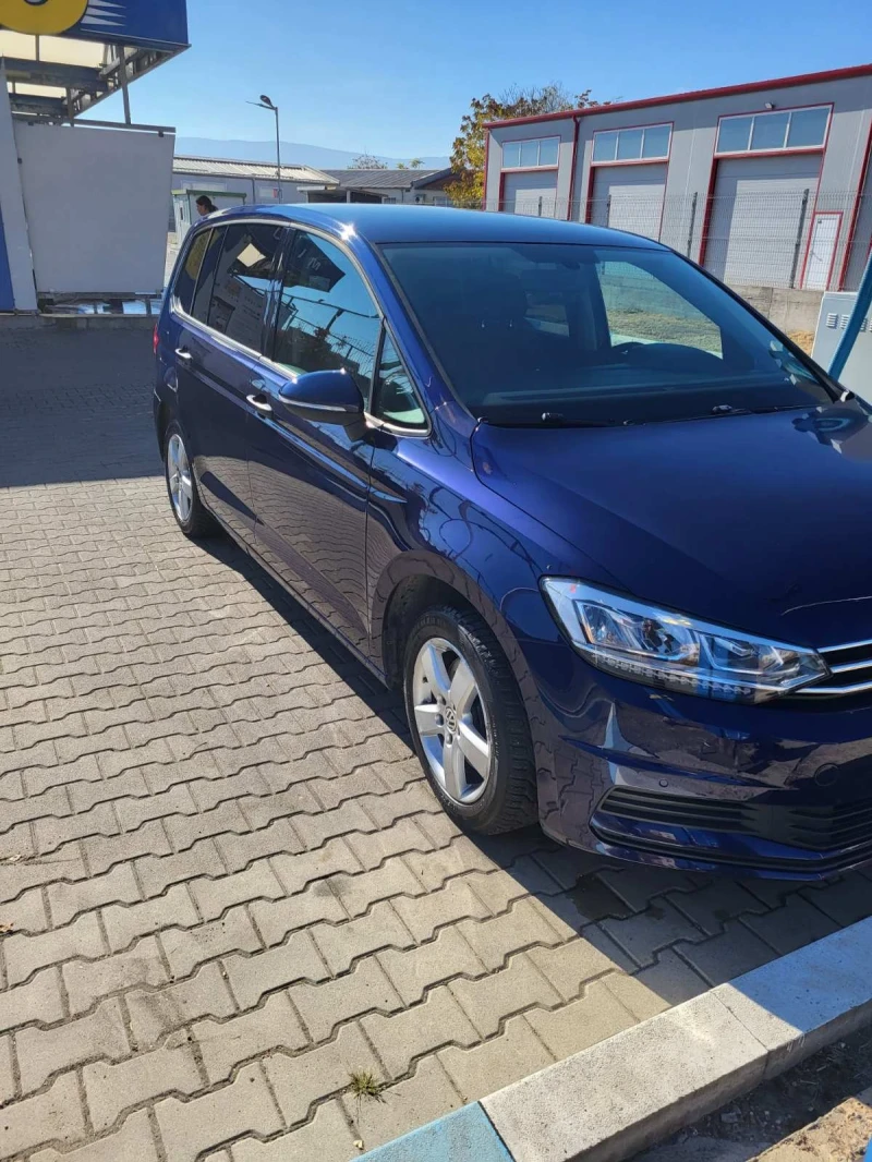 VW Touran, снимка 3 - Автомобили и джипове - 48680596