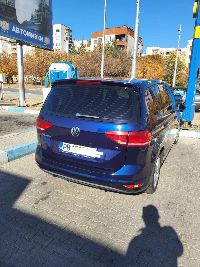 VW Touran, снимка 2 - Автомобили и джипове - 48680596