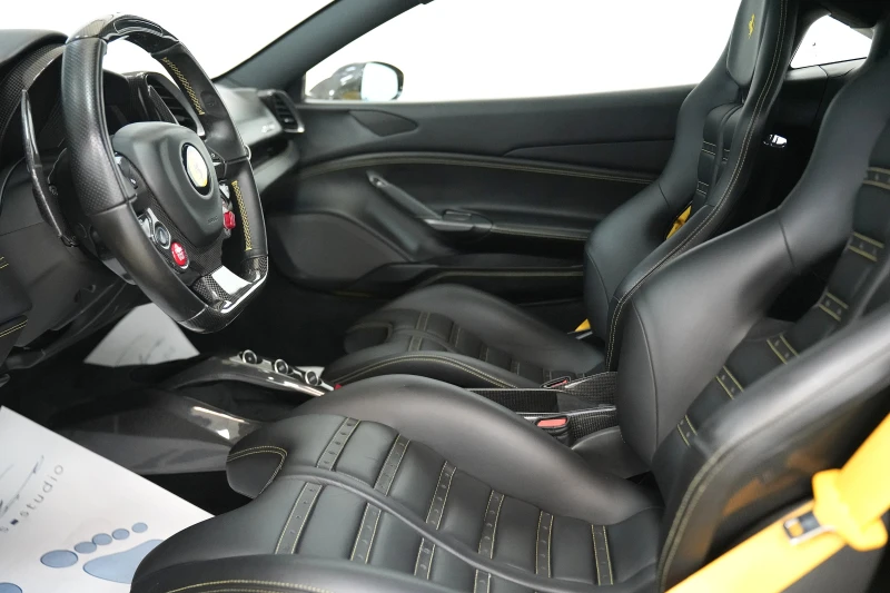 Ferrari 488 GTB 3.9 V8 BiTurbo Carbon Package AKRAPOVIC, снимка 9 - Автомобили и джипове - 50548025