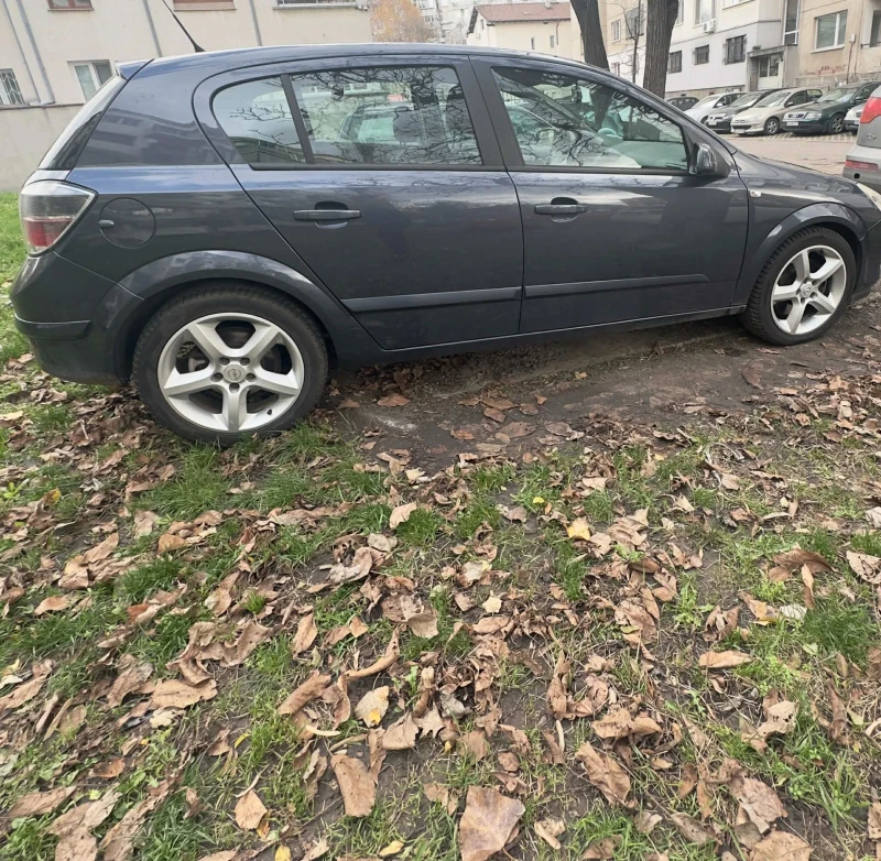Opel Astra, снимка 2 - Автомобили и джипове - 52550408