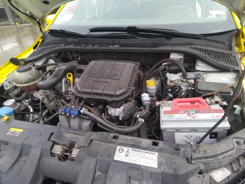 Skoda Fabia 1.0 75mpi, снимка 12 - Автомобили и джипове - 52732654