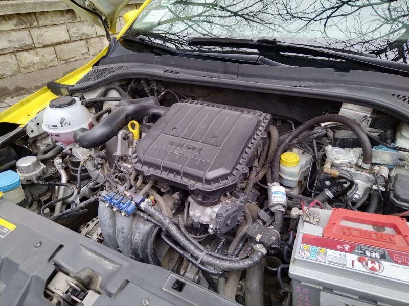 Skoda Fabia 1.0 75mpi, снимка 10 - Автомобили и джипове - 52732654