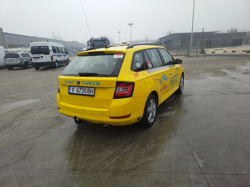 Skoda Fabia 1.0 75mpi, снимка 6 - Автомобили и джипове - 52732654