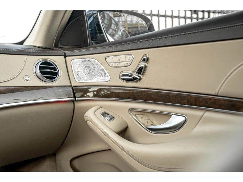 Mercedes-Benz S 550 4MATIC | AMG PKG | HUDS | MASSAGE SEATS | PAN, снимка 17 - Автомобили и джипове - 53455158
