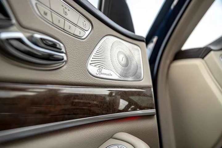 Mercedes-Benz S 550 4MATIC | AMG PKG | HUDS | MASSAGE SEATS | PAN, снимка 12 - Автомобили и джипове - 53455158