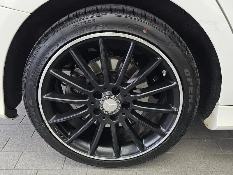 Mercedes-Benz CLA 250  4Matic Amg Line, снимка 5 - Автомобили и джипове - 55100599