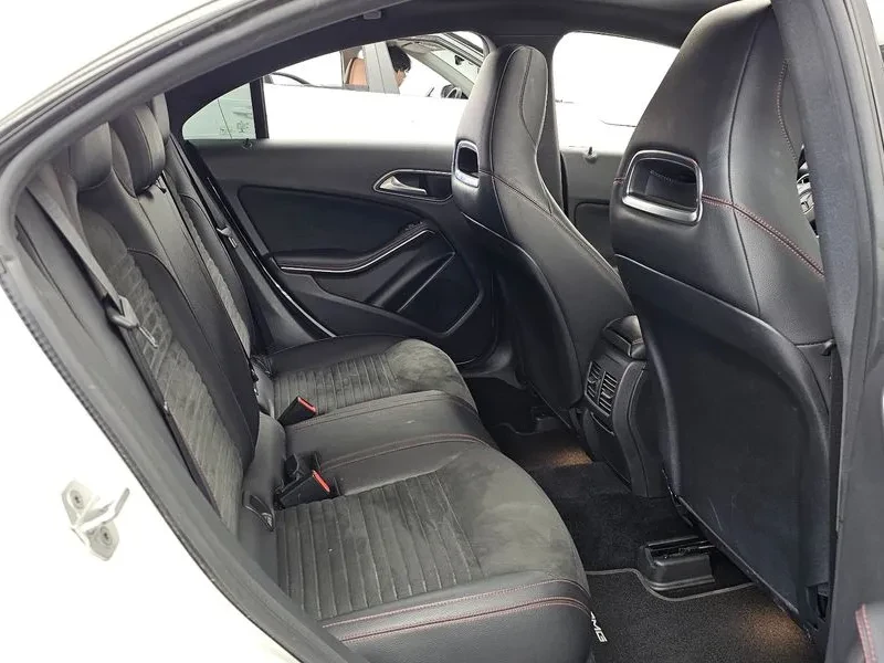 Mercedes-Benz CLA 250  4Matic Amg Line, снимка 12 - Автомобили и джипове - 55100599